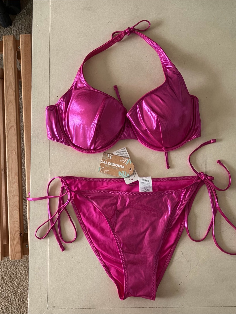 hot pink bikini set !!